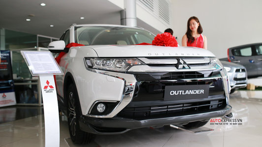 Mitsubishi Outlander 2.0 STD “cháy hàng” sau khi ra chiêu giảm giá